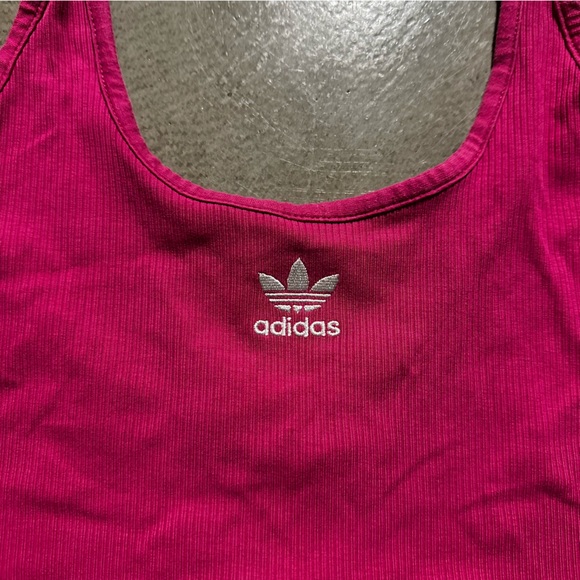adidas Originals / essentials crop top with logo / pink magenta / small - Picture 6 of 9